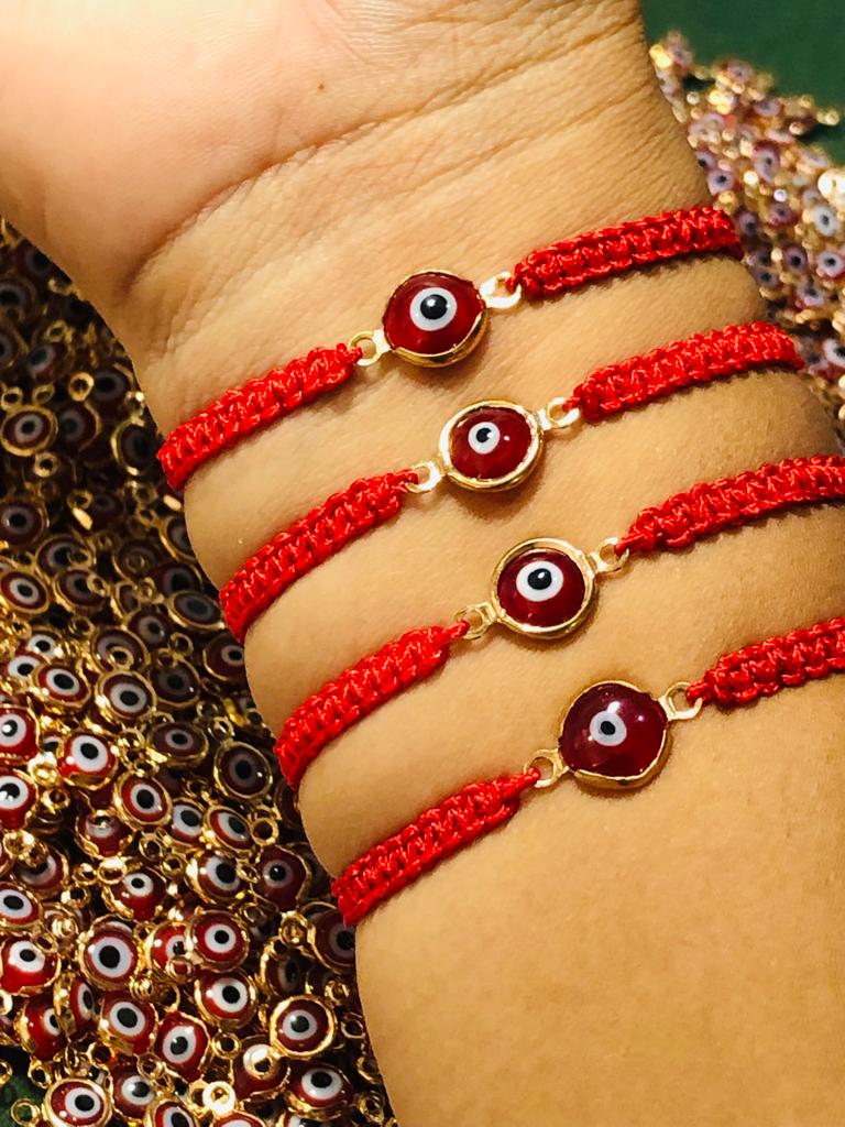 - 12 Pulseras con ojo turco turquesa y tejido macramé rojo -