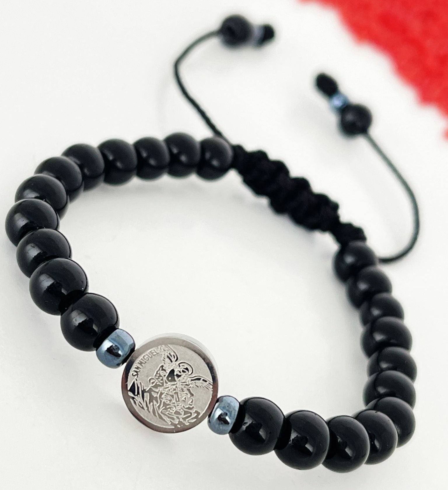 Pulsera Medalla Virgen de la Chinita y San Miguel Arcángel suministrada por cliente