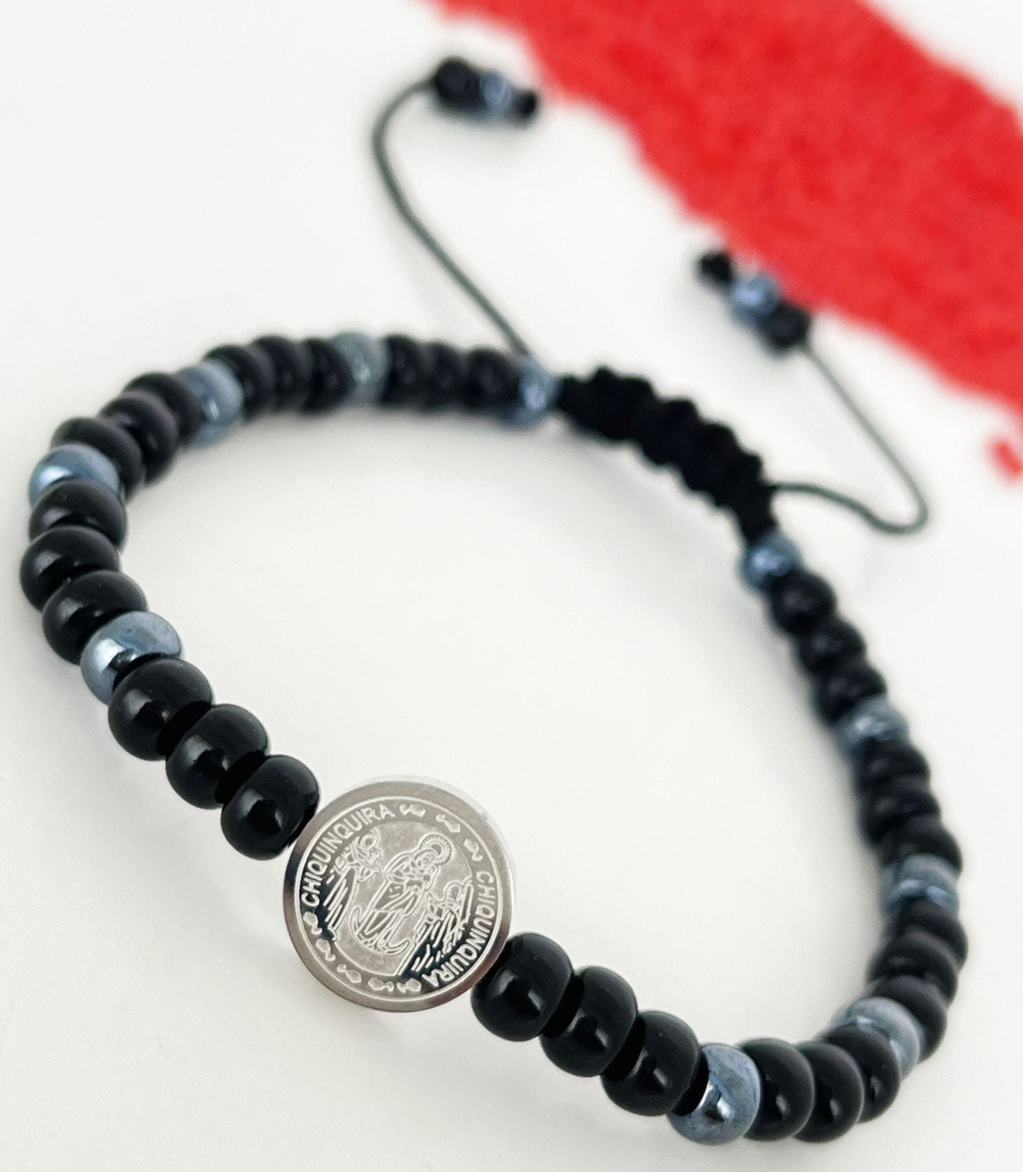 Pulsera Medalla Virgen de la Chinita y San Miguel Arcángel suministrada por cliente
