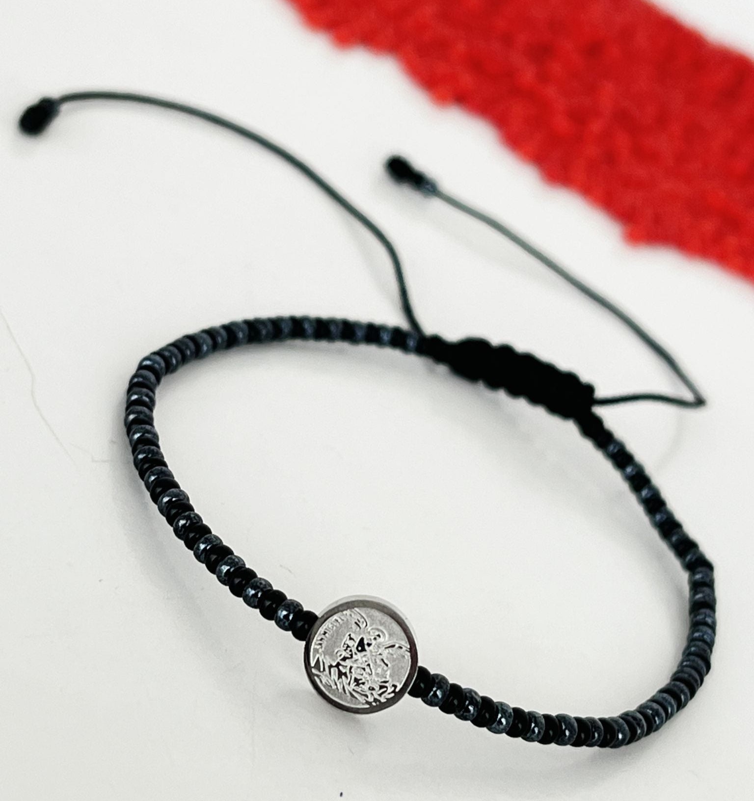 Pulsera Medalla Virgen de la Chinita y San Miguel Arcángel suministrada por cliente